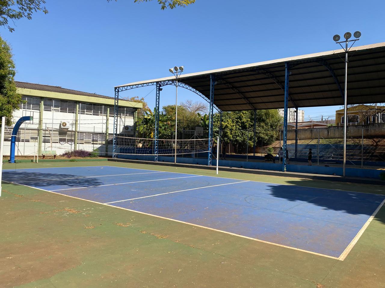 Quadra esportiva da escola